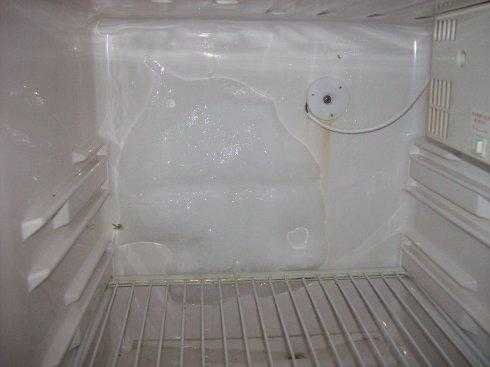 冰箱积冰怎么办（冰箱积水怎么办冰箱除冰最好的方法）
